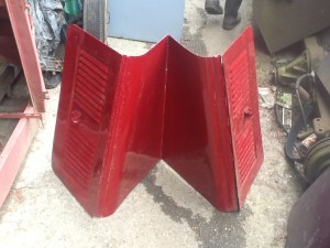 Box saloon bonnet re painted good cond £120-00